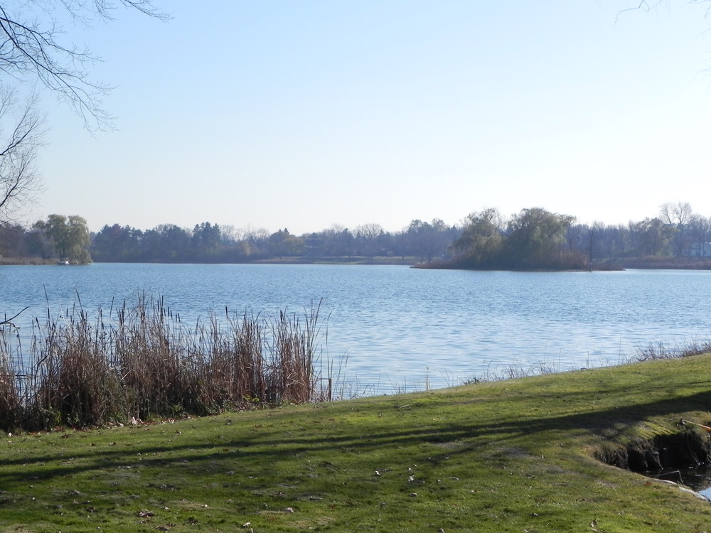 Gilbert Lake Bloomfield Michigan